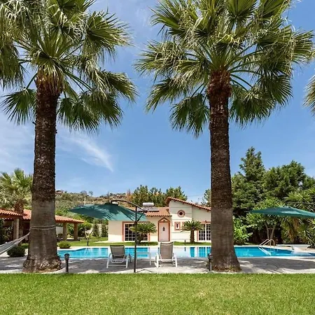 Villa Unique With Pool In Ziria *